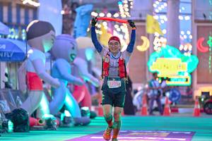 BIB: 5275
                            <button type="button" onclick="openModal(24884113)" class="btn btn-primary btn-sm float-right btn-popup" data-toggle="modal" data-target=".modal-high-quality">
                        <i class="fas fa-shopping-cart"></i> Add to Cart
                    </button>
                                            <button type="button" onclick="isThisMe(24884113, true)" class="btn btn-success btn-sm float-right btn-popup btn-isme hidden" data-toggle="tooltip" data-placement="bottom" title="นี่คือรูปของคุณใช่ไหม คลิกที่นี่เพื่อเอาเข้าอัลบั้ม">
                        <i class="fas fa-plus"></i> Add to album
                    </button>
                    <button type="button" onclick="isThisMe(24884113, false)" class="btn btn-warning btn-sm float-right btn-popup btn-isnotme hidden">
                        <i class="fas fa-ban"></i> Remove from album
                    </button>